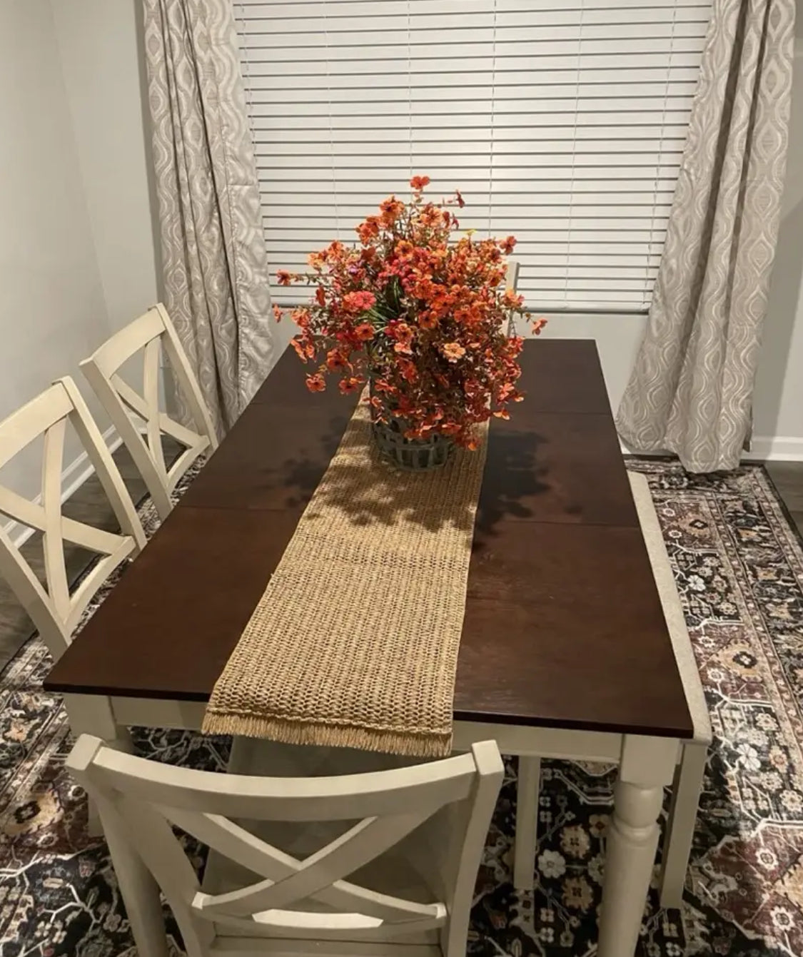 Willow Creek 6-Piece Farmhouse Dining Set