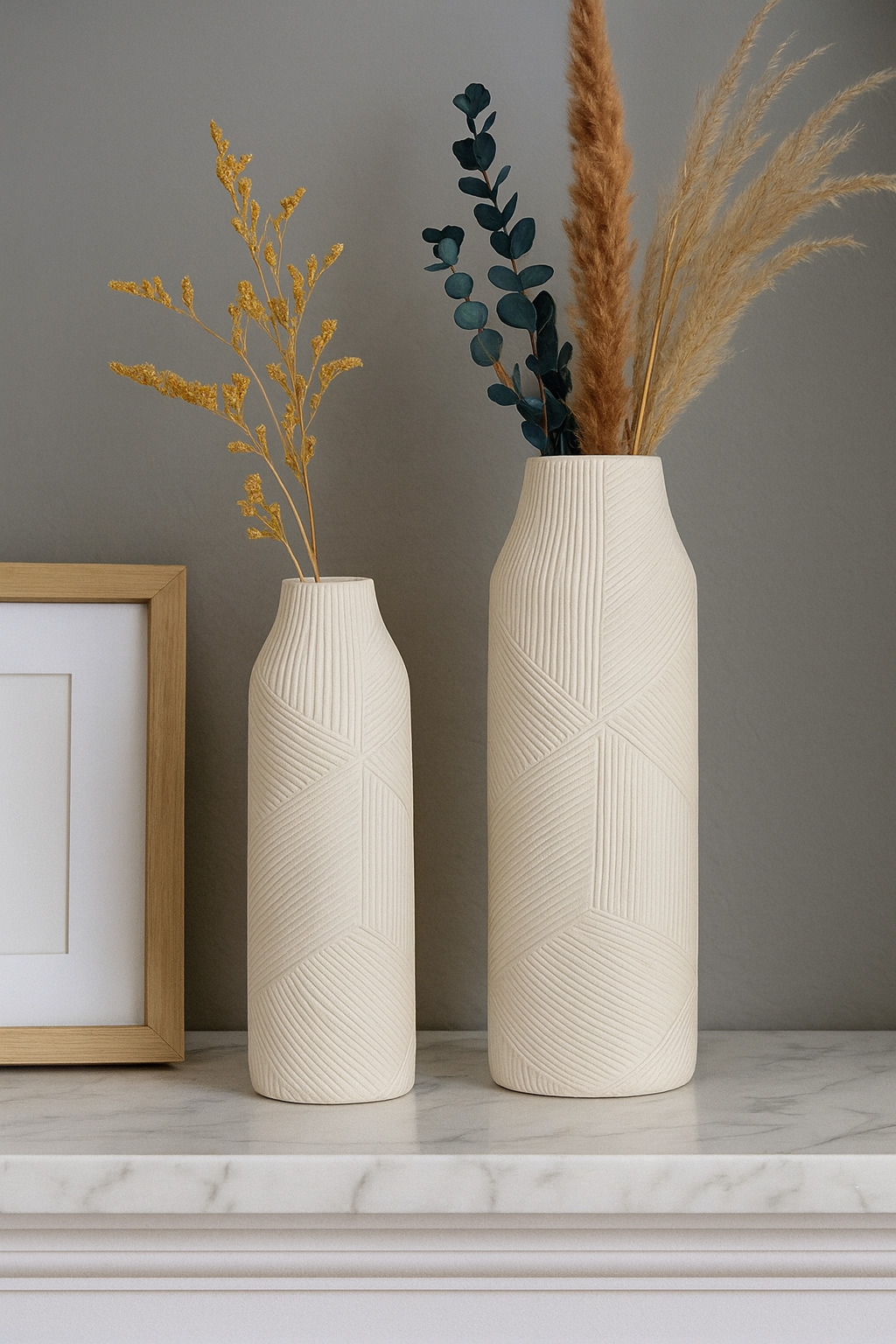 Set of 2 White Texture Ceramic Vases