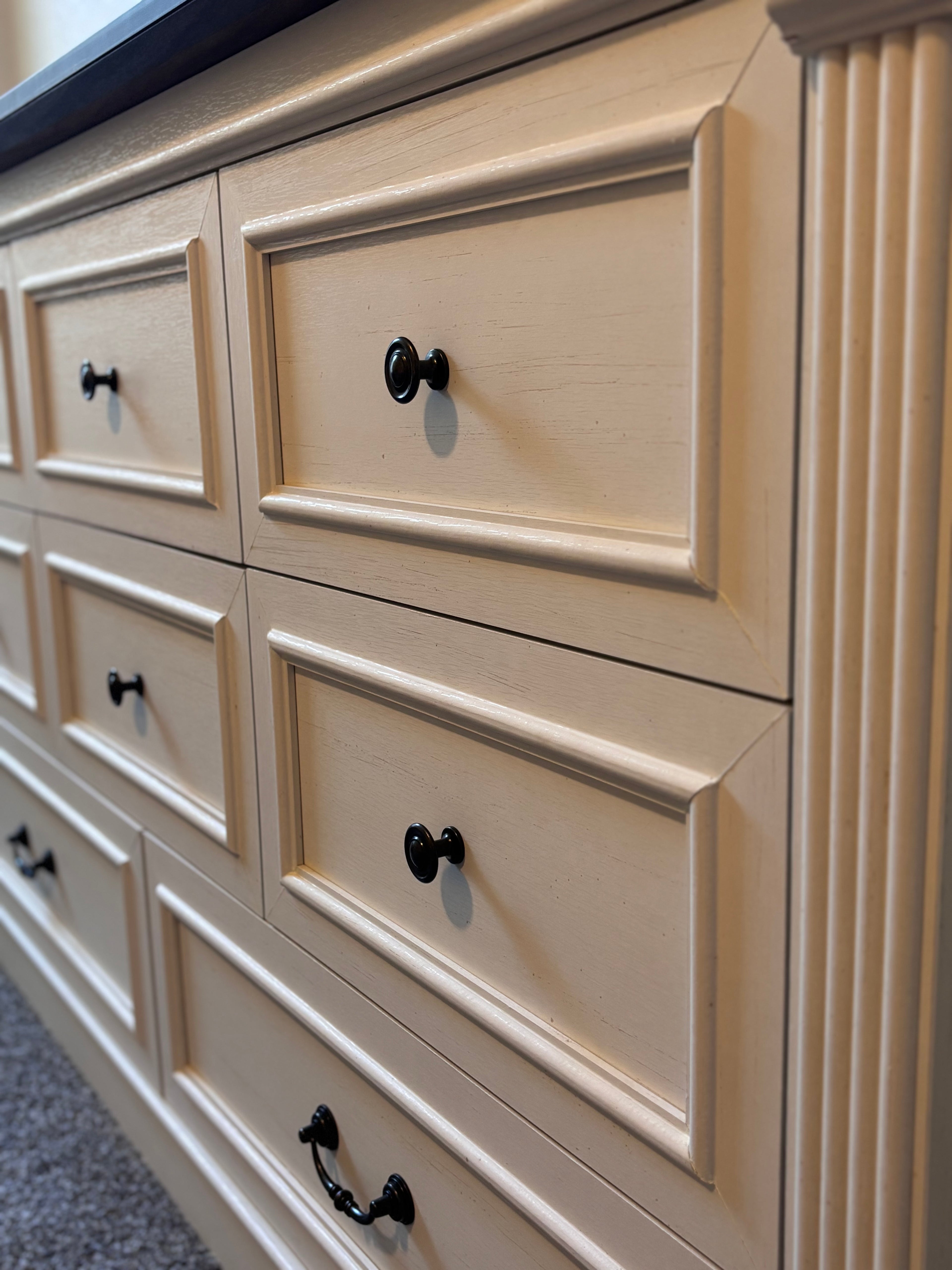 Modern Farmhouse 8 Drawer Dresser
