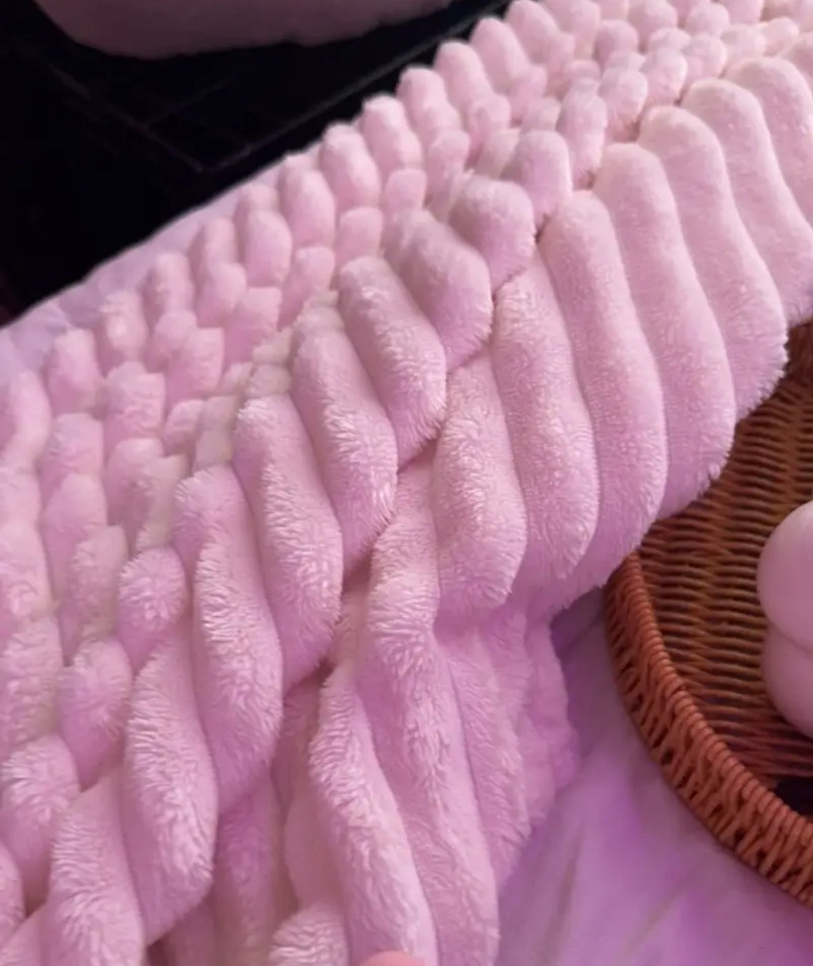 CloudSnug Luxe Blanket